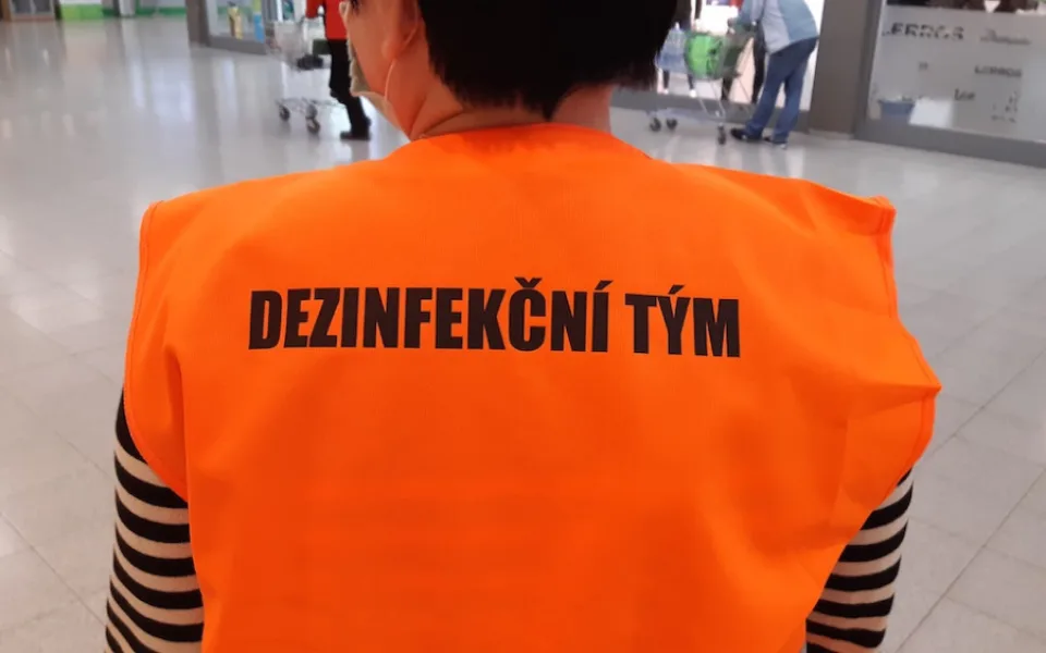 V Globusu Liberec sestavili speciální dezinfekční tým pro ještě bezpečnější nakupování