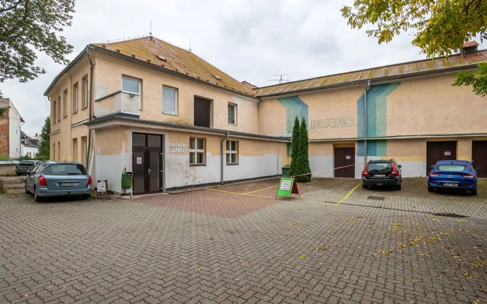 Odstartovala rekonstrukce Jiráskova divadla za více než 160 milionů korun