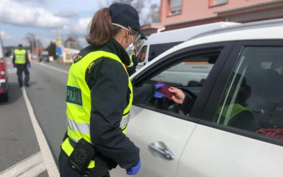Začne nová vlna uvolňování. Posune se zákaz vycházení a povoleno bude shromažďování až šesti osob
