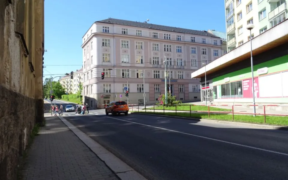 V Jablonci obnovili plný provoz v ulicích v dolním centru