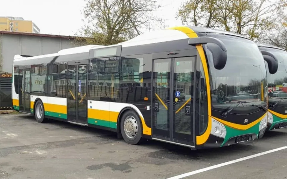 Po Liberci budou jezdit nové autobusy. Do tří let jic může být dvacet