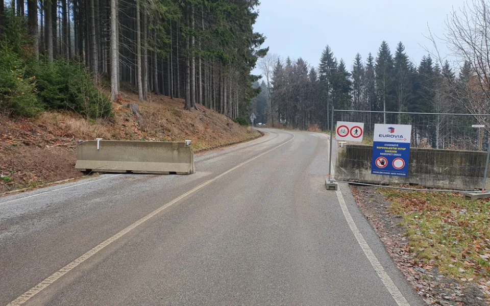 Na zimu se otevře opravovaná silnice z Liberce na Ještěd.