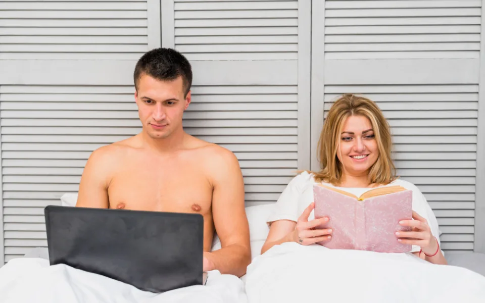 Každý desátý zaměstnanec pracuje na home office nahý