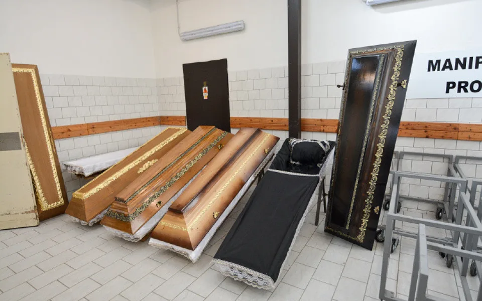 Do Liberce převezou z Ostravy ke zpopelnění desítky zemřelých