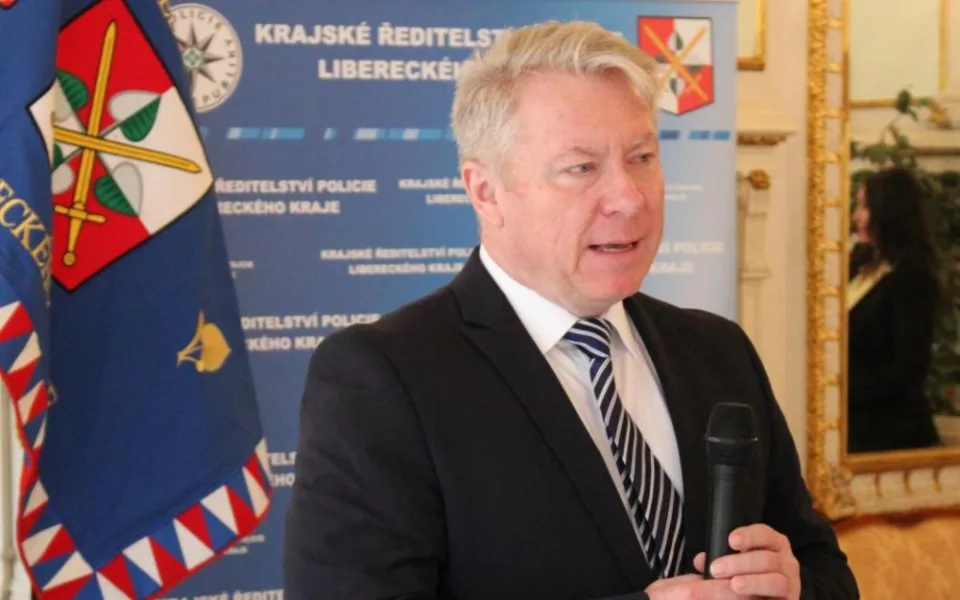 Účast na oslavě stála Vladislava Husáka křeslo. Policejní prezident ho odvolal z funkce ředitele liberecké policie
