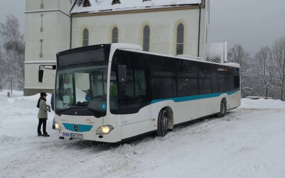 autobus_umbrella_maxov