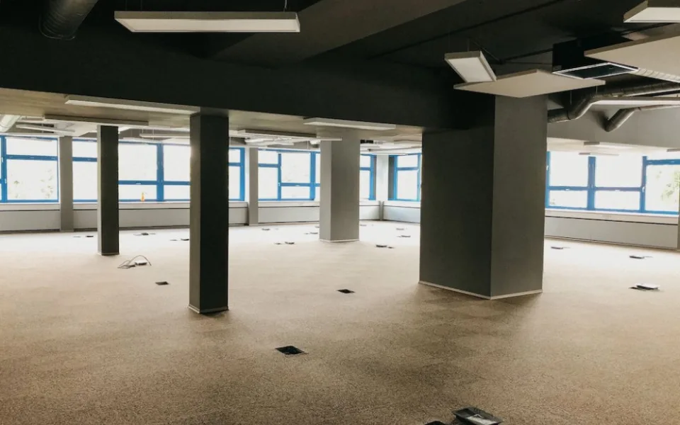 Očkovací centrum nakonec v aréně nebude. Vznikne v budově D krajského úřadu