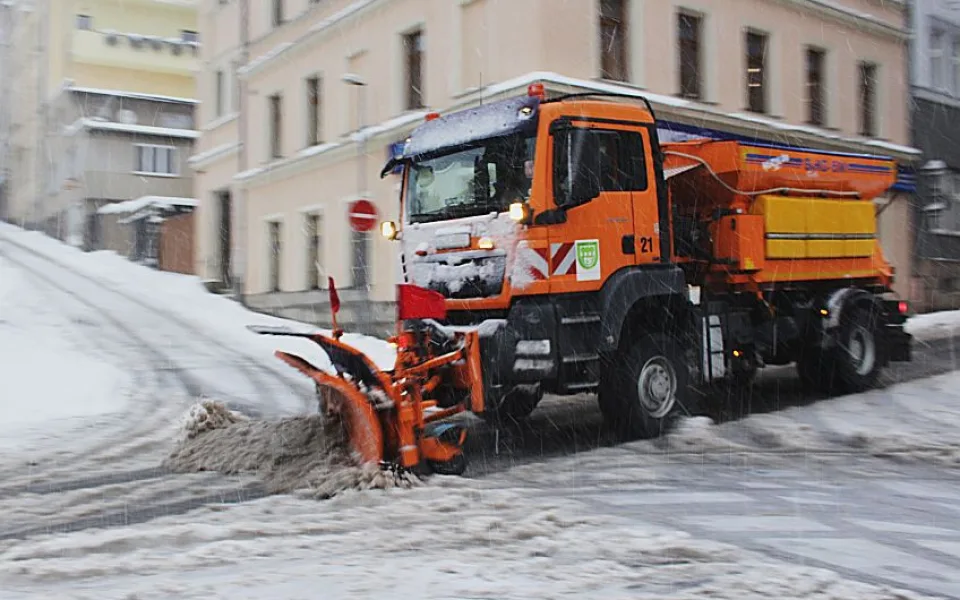 Jablonci dochází posypová sůl, dodávky nové váznou
