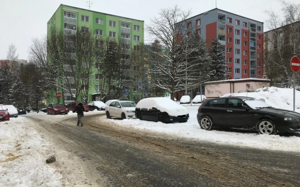 Parkování na Špičáku v České Lípě má usnadnit parkovací dům