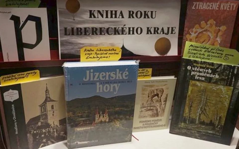 Hledá se nejlepší regionální kniha roku. Je za minutu dvanáct