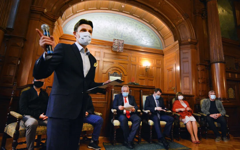 Medaili města Liberce získá devět kandidátů. Mezi nimi dálková plavkyně Pechová nebo lyžařský trenér Honců