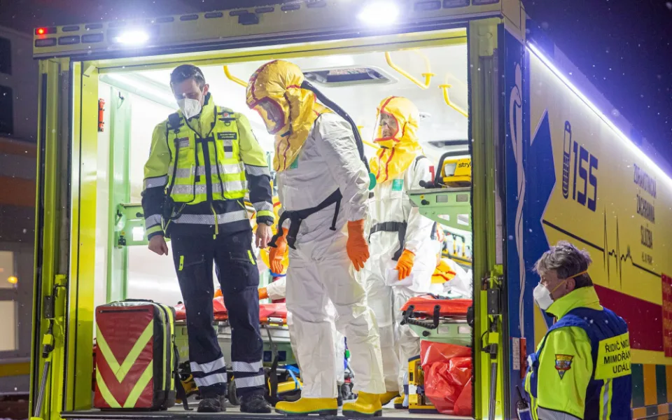 Nemocnice v Libereckém kraji začaly převážet pacienty do jiných krajů. Situace je vážná, říká primář libereckého ARO
