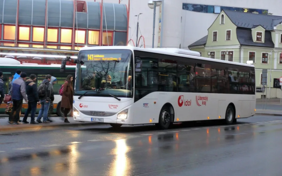 Veřejná doprava v Libereckém kraji přechází na prázdninový režim