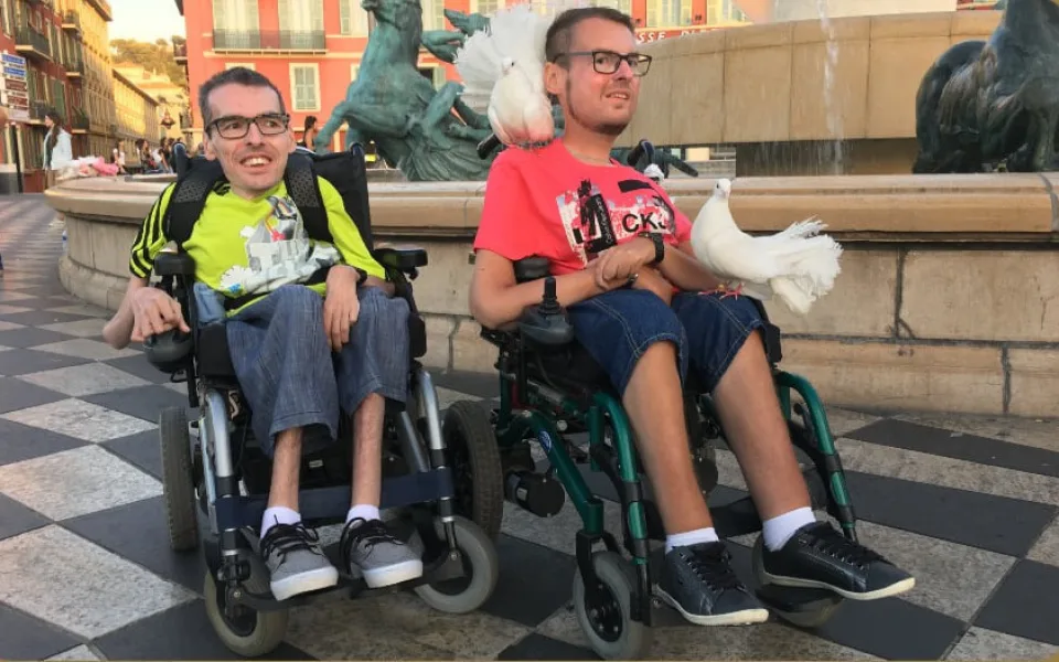 Na hendikepované bratry tvrdě dopadl covid. Nyní hledají pomoc