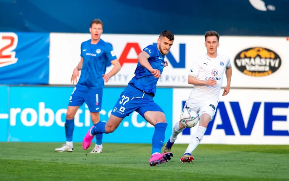 Souboj o poháry dopadl lépe pro Slovácko, Liberec padl gólem z penalty