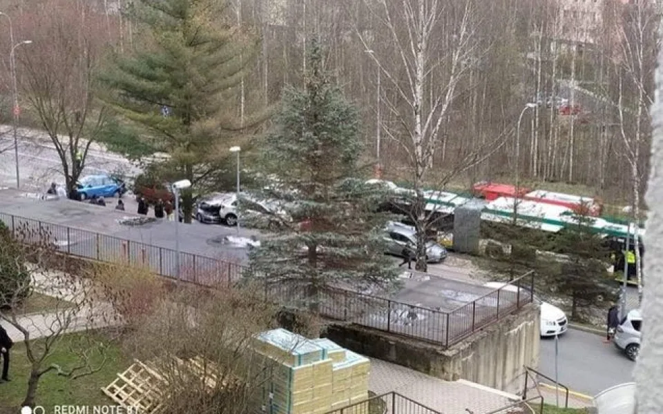 Nehoda na Dobiášovce. Autobus MHD tam naboural několik aut