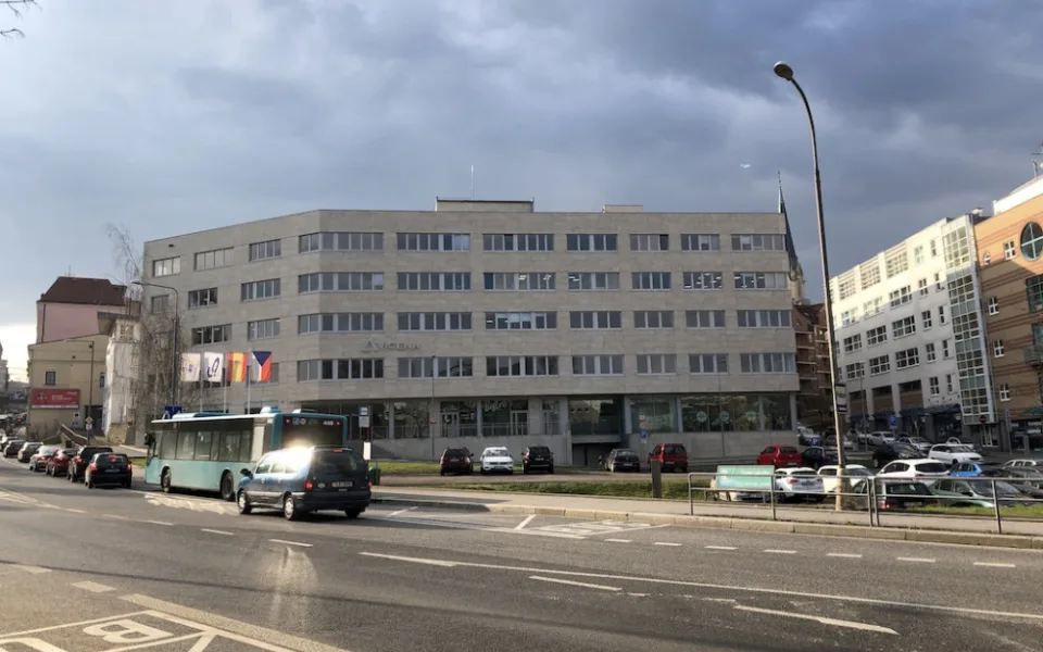 Budovu Aviceny v centru Liberce koupil podnikatel Dědek. Bude tam soukromá ortopedická klinika