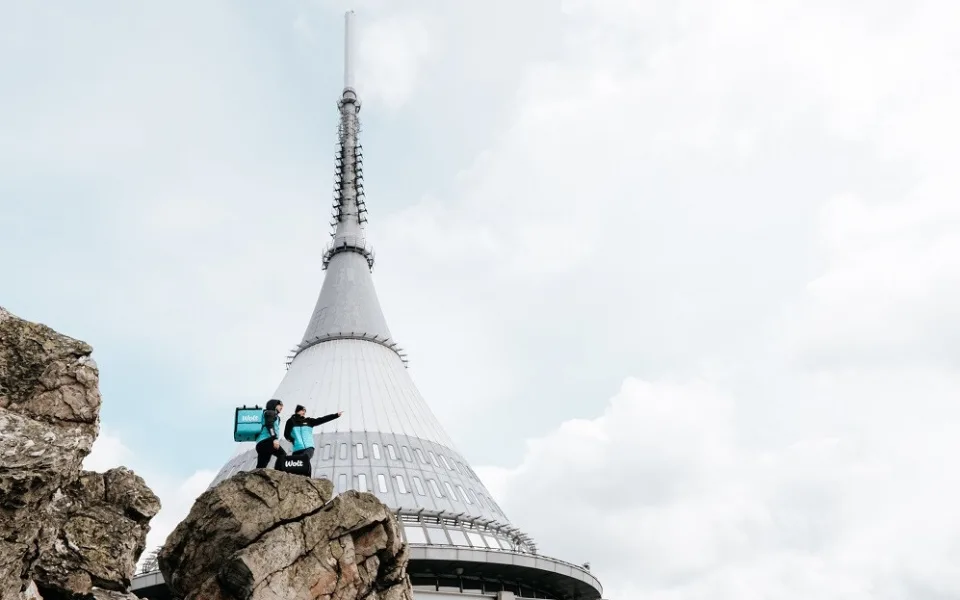 Wolt v Liberci slaví úspěch, do týmu proto nabírá další partnerské kurýry