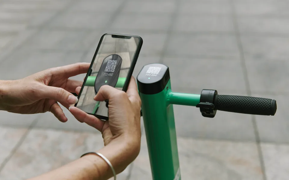 Jak zastupitelé vnímají sdílené elektrokoloběžky ve městě?
