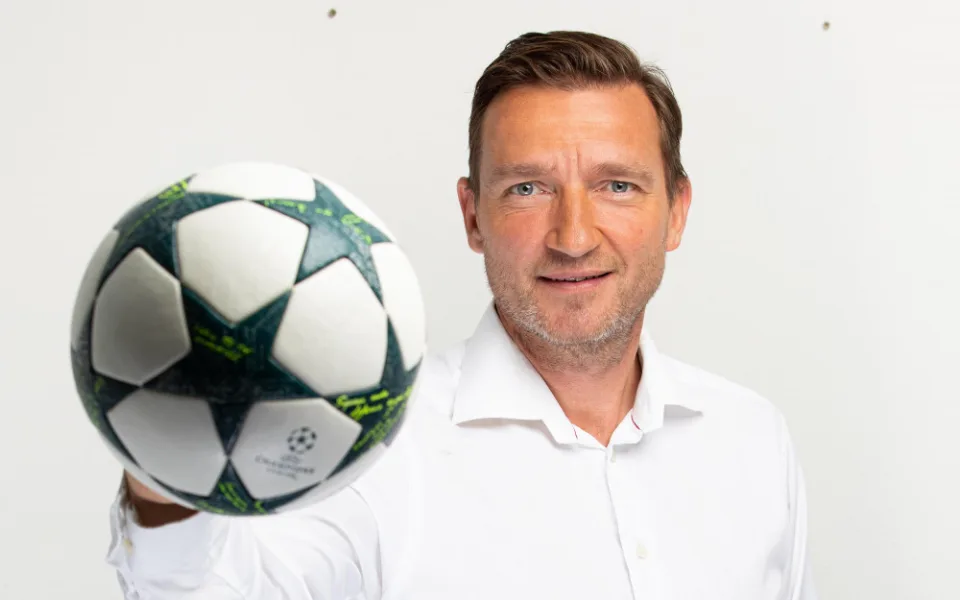 Jsem překvapen, kolika klubům vyhovují staré struktury, říká Vladimír Šmicer