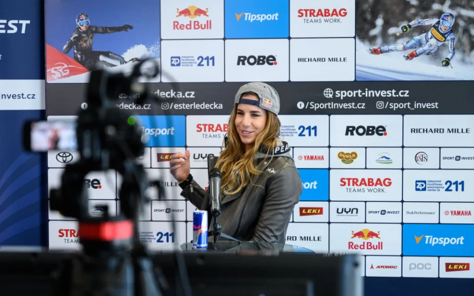 Sportovcům v Libereckém kraji vládnou ženy. Anketu vyhrála Ledecká před Davidovou a Samkovou