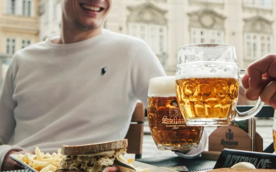 Pivovar Svijany uvádí na trh prémiové pivo Šlik