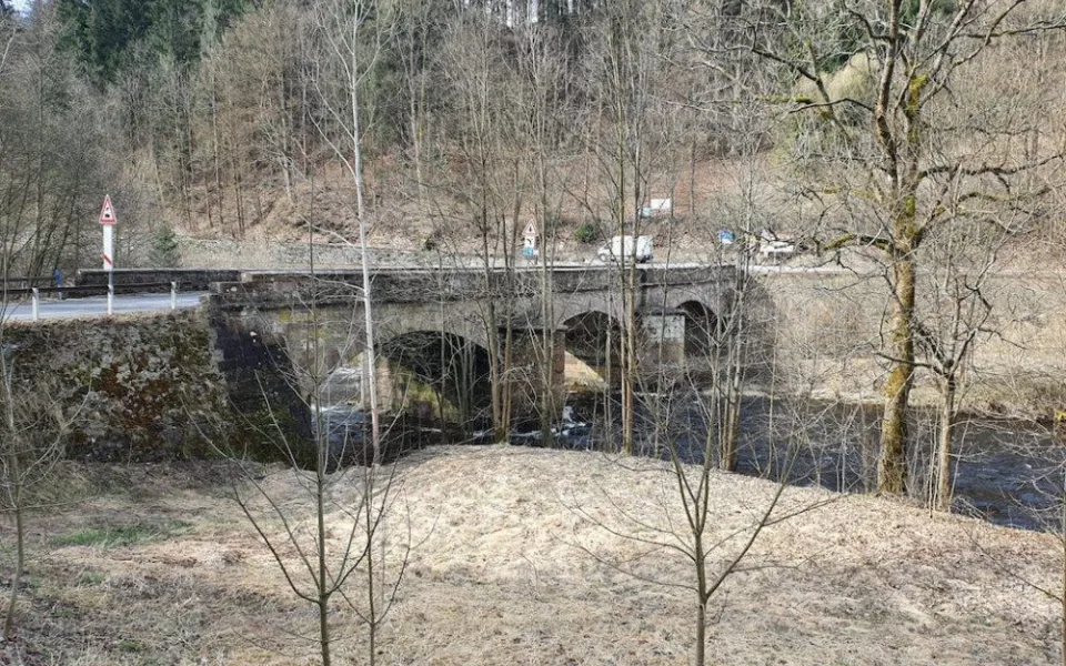 Demolice mostu přes Jizeru v Poniklé zkomplikuje od pátku dopravu na Semilsku