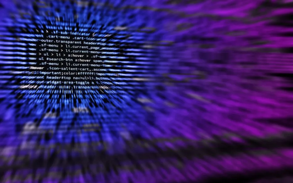 Bankovní asociace: Útoky hackerů na klienty bank rapidně narůstají