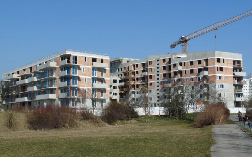 Ceny bydlení? Na vlastní byt musí lidé v Libereckém kraji šetřit přes půl století