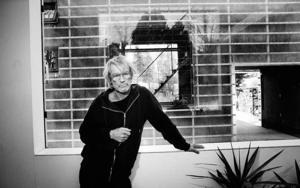 Bydlí v Ruprechticích v domě, který si sám navrhl. Teď je Petr Stolín architektem roku
