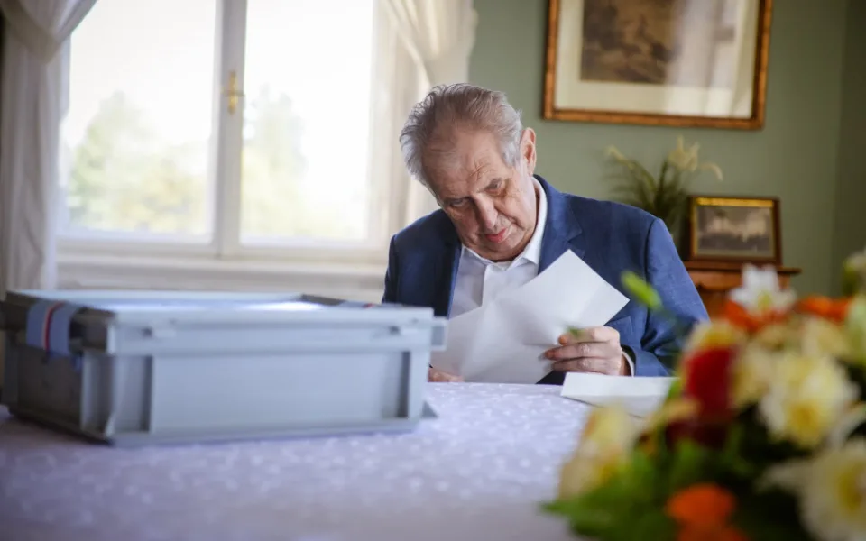 Miloš Zeman byl opět převezen do nemocnice