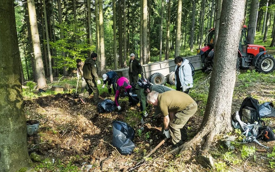 Po nás potopa. Dobrovolníci sesbírali po turistech v Krkonoších tři a půl tuny odpadků