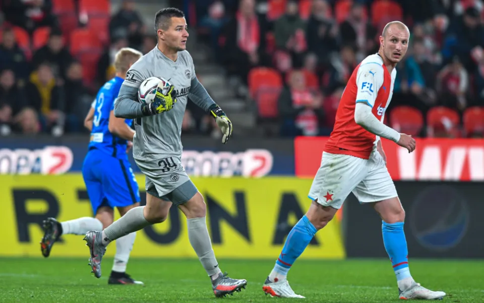 Slovan trápil Slavii, po dobrém výkonu ale body nemá. Pražané vyhráli 3:1