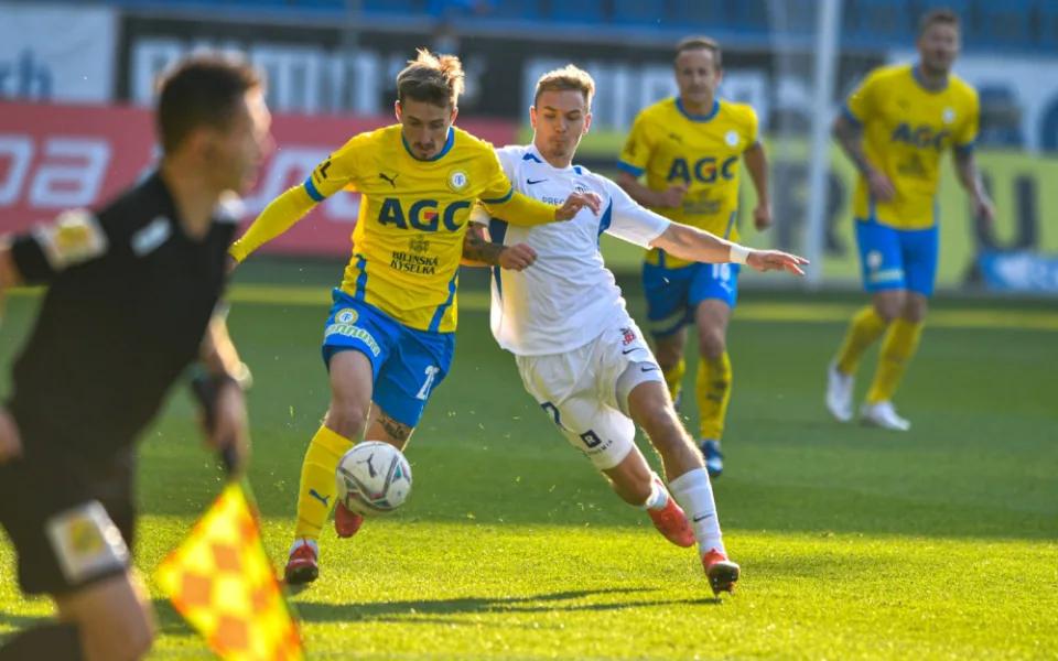 Góly v úvodu a závěru. Slovan veze z neoblíbených Teplic tři body