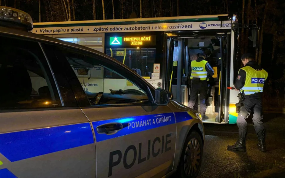 Policisté se zaměřili na řidiče autobusů i tramvají. Zajímal je především alkohol