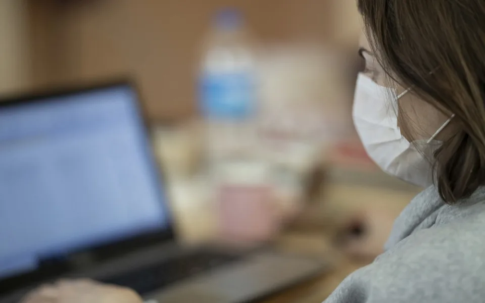 Hygienu zahltily stovky e-mailů. Setkáváme se s čím dál větší agresivitou, říká hygienik Valenta