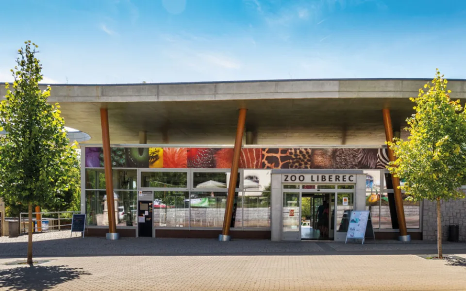 Schváleno. Město se vzdá botanické zahrady a zoo, převezme je kraj
