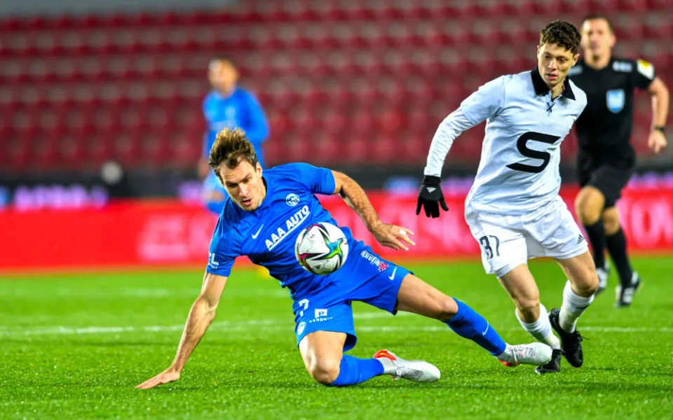 Po čtyřech výhrách bez bodů. Slovan prohrál na Spartě 2:1
