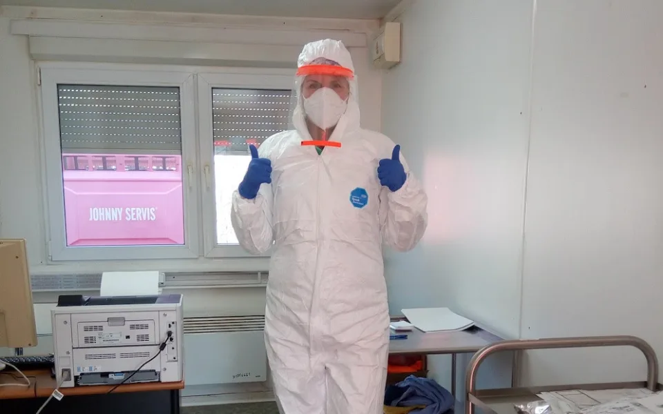Vím, co ta potvora dokáže, říká zdravotní sestra. Slouží i v armádě jako záložačka