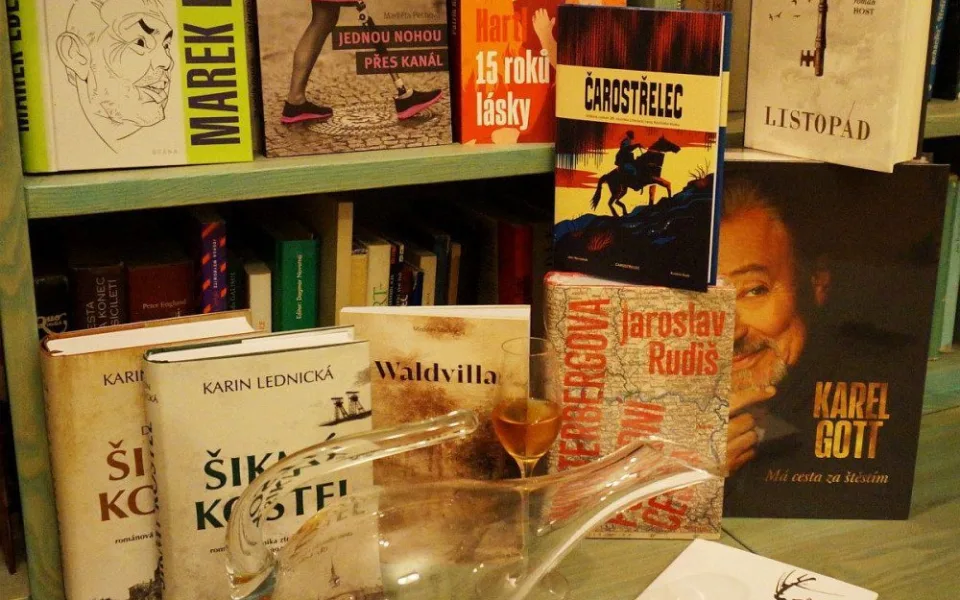 Dárek na poslední chvíli? Knihu koupíte i na Štědrý den