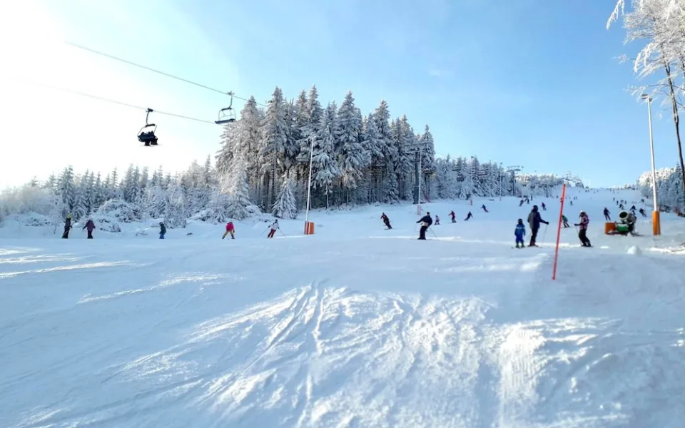 Pro skiareály v Libereckém kraji začne hlavní část zimní sezony