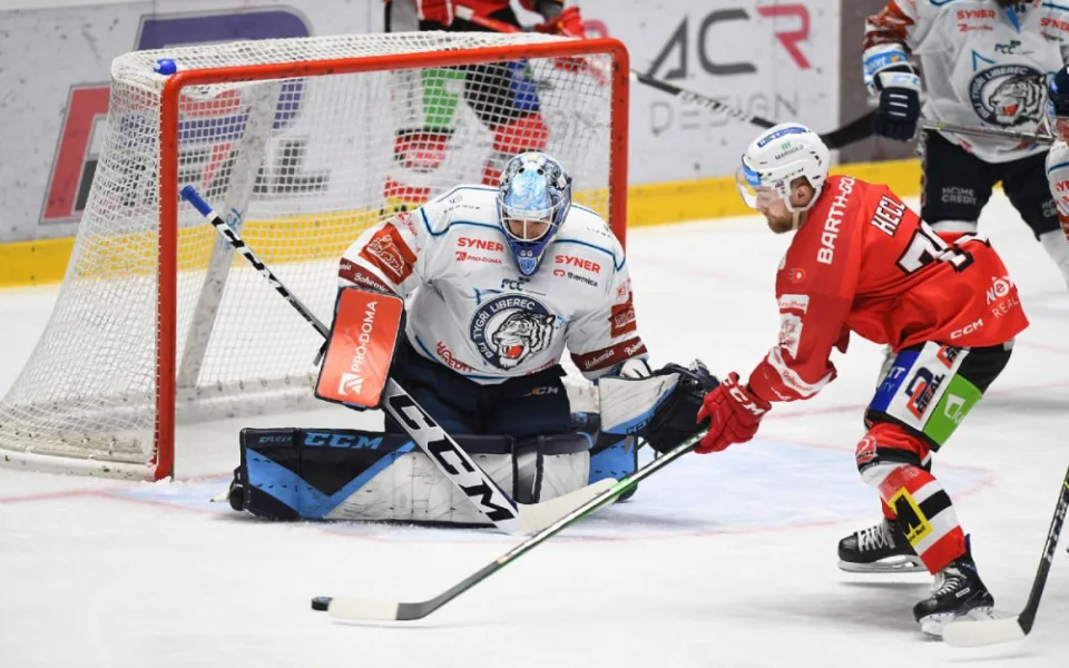 Tygří obrat v posledních minutách. V Pardubicích vyhráli 2:1