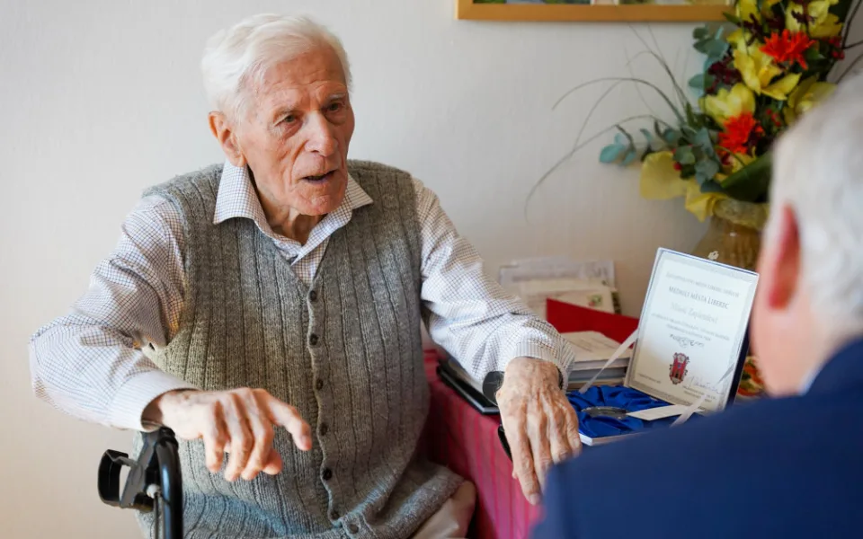 Skaut a autor legendárních knih. Medaili města Liberec obdržel Miloš Zapletal