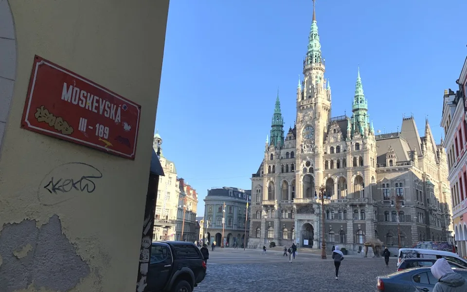 Přejmenování ulice nezachrání lidský život, jde o symboliku, říká autorka petice