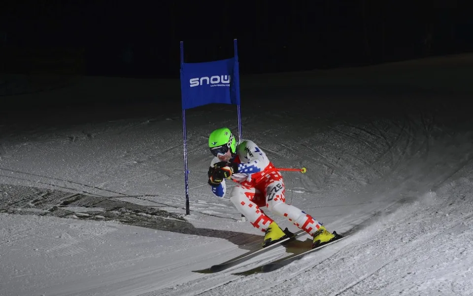 Noční lyžařský závod a velká party. Skiareál Ještěd se chystá na uzavření letošní sezóny