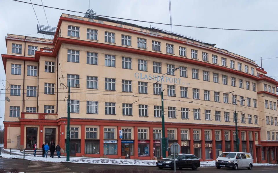 Kraj chce do června připravit  bývalou budovu Skloexportu k ubytování uprchlíků