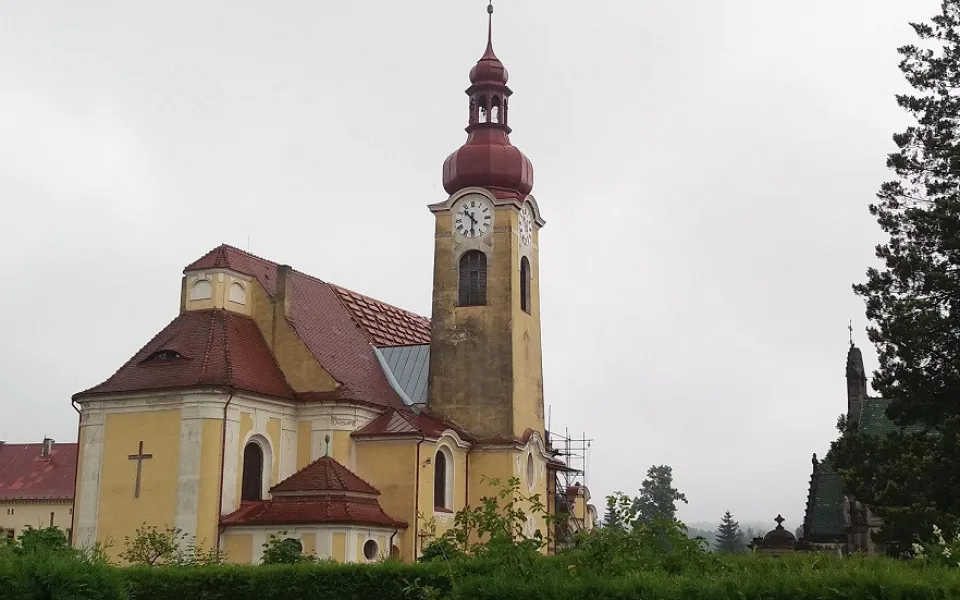 Oprava střechy kostela v Raspenavě bude dokončena díky finanční podpoře kraje
