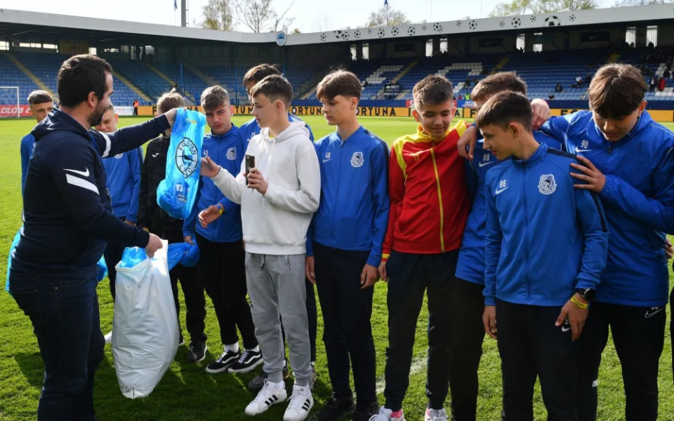 Slovan se stará o mladé fotbalisty z Ukrajiny. Schovávali jsme se ve sklepě, vzpomíná Dmitrij z Oděsy