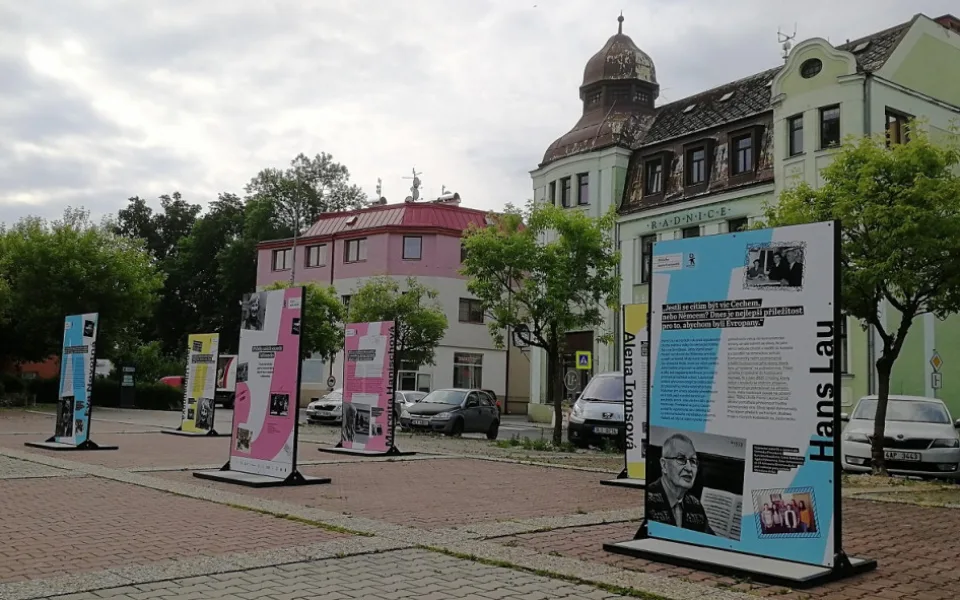 Žáci z Jablonecka zpracovali příběhy pamětníků. Výstava putující krajem se zastaví v Jablonci nad Nisou