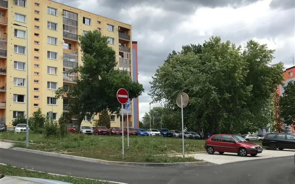 V České Lípě chybí čtyři tisíce parkovacích míst. Radnice chce zpracovat novou koncepci parkování ve městě
